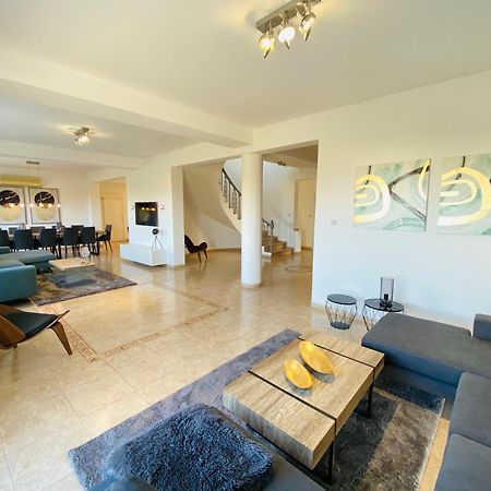 Acropolis Villa 8 Klorakas Екстериор снимка