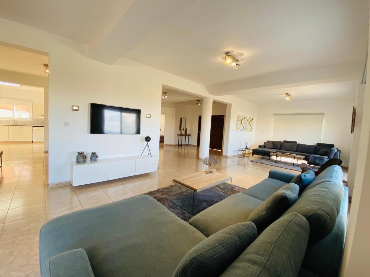Acropolis Villa 8 Klorakas Екстериор снимка