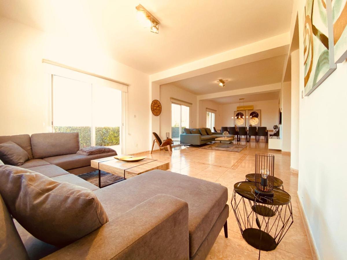 Acropolis Villa 8 Klorakas Екстериор снимка