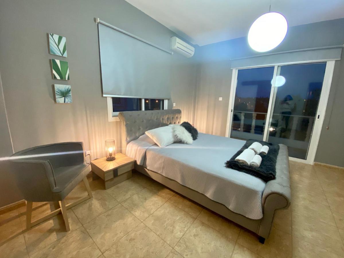 Acropolis Villa 8 Klorakas Екстериор снимка